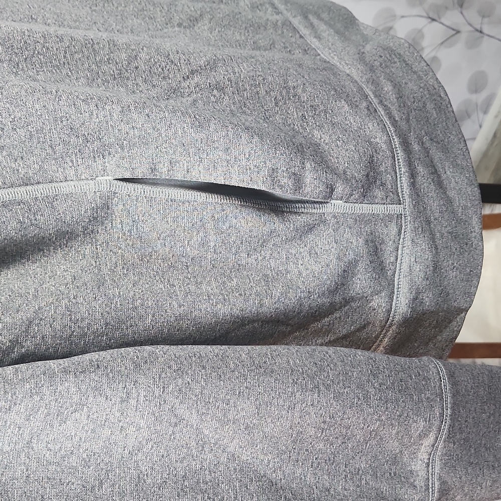 The North Face Sweatshirt - Picture 8 of 11